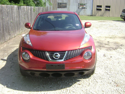 nissan juke 2011 red s gasoline 4 cylinders front wheel drive automatic 75901