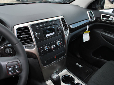 jeep grand cherokee 2013 black suv laredo gasoline 6 cylinders 4 wheel drive automatic 75067