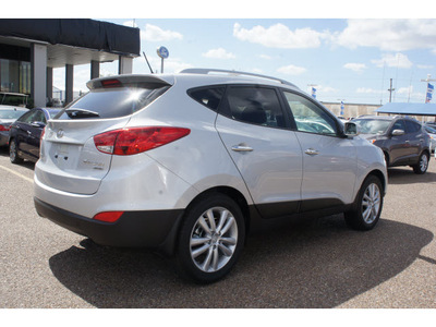 hyundai tucson 2013 diamond silver limited gasoline 4 cylinders front wheel drive 6 speed automatic 78523