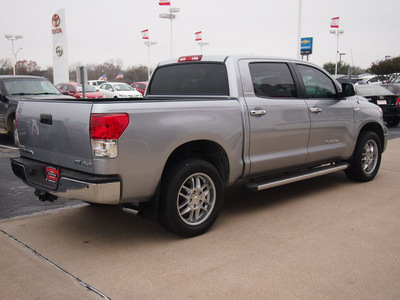 toyota tundra 2011 gray limited 8 cylinders automatic with overdrive 77802