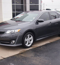 toyota camry 2012 gray sedan se 4 cylinders automatic with overdrive 77802