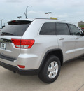 jeep grand cherokee 2012 silver suv laredo gasoline 6 cylinders 2 wheel drive automatic 76011