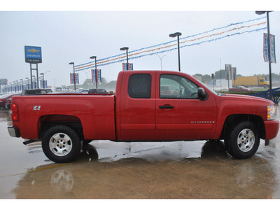 chevrolet silverado 1500 2008 red lt1 gasoline 8 cylinders 4 wheel drive automatic 78130