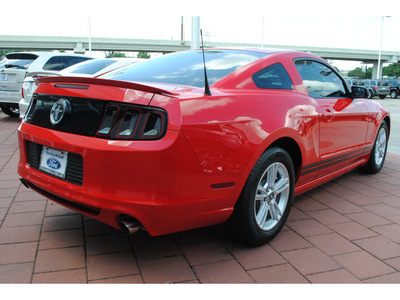 ford mustang 2013 red coupe v6 gasoline 6 cylinders rear wheel drive 6 speed manual 77074