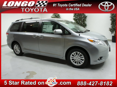 toyota sienna 2013 silver van xle 8 passenger 6 cylinders automatic 91731