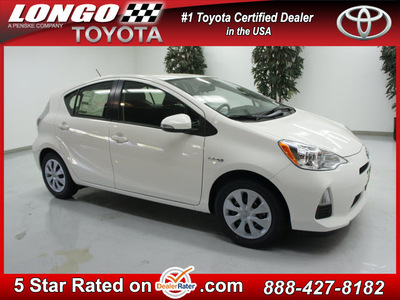 toyota prius c 2012 white hatchback two 4 cylinders automatic 91731