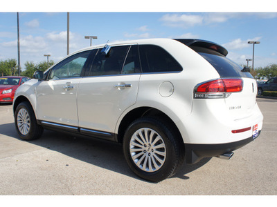 lincoln mkx 2013 white suv gasoline 6 cylinders front wheel drive automatic 77566