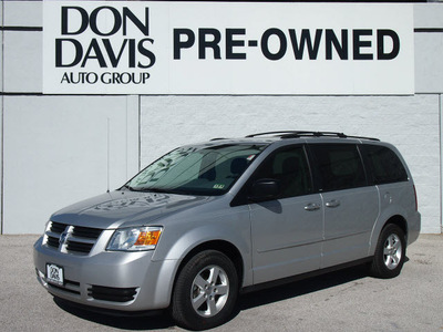 dodge grand caravan 2010 silver van se gasoline 6 cylinders front wheel drive automatic 76011