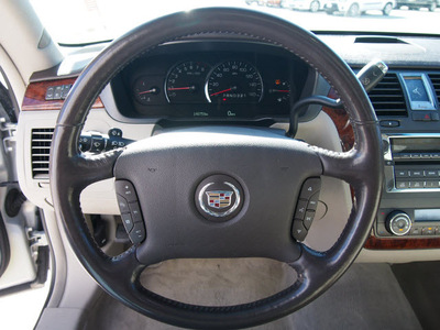 cadillac dts 2007 white sedan gasoline 8 cylinders front wheel drive automatic 76011