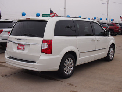 chrysler town and country 2013 white van touring flex fuel 6 cylinders front wheel drive shiftable automatic 77450