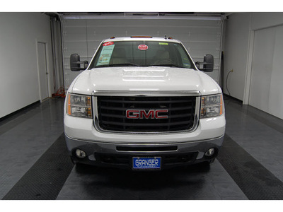 gmc sierra 2500hd 2009 white slt gasoline 8 cylinders 4 wheel drive automatic with overdrive 77630