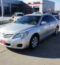 toyota camry 2010 silver sedan le gasoline 4 cylinders front wheel drive automatic 75110