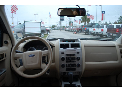 ford escape 2009 brown suv xlt gasoline 6 cylinders front wheel drive automatic 77338