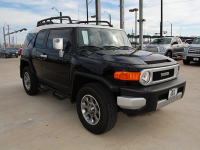 toyota fj cruiser 2012 black suv gasoline 6 cylinders 4 wheel drive automatic 76011