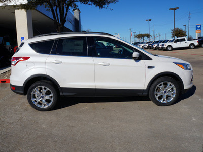 ford escape 2013 white suv fwd 4dr se gasoline 4 cylinders front wheel drive 6 speed automatic 75070