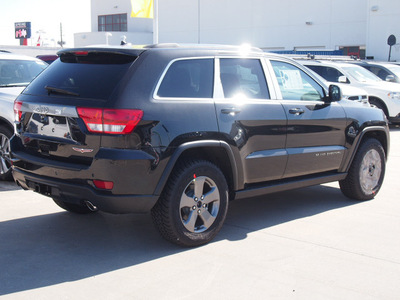 jeep grand cherokee 2013 black suv trailhawk gasoline 8 cylinders 4 wheel drive automatic 77388