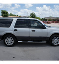 ford expedition 2004 lt  gray suv xls gasoline 8 cylinders rear wheel drive automatic 78224