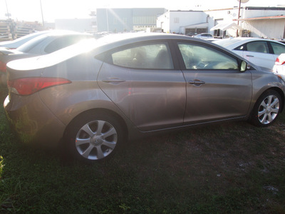 hyundai elantra 2013 gold sedan limited gasoline 4 cylinders front wheel drive autostick 77065