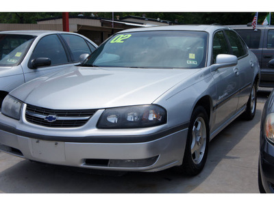 chevrolet impala 2002 silver sedan ls gasoline 6 cylinders front wheel drive automatic 77018