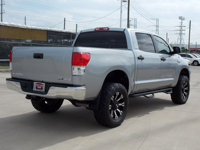 toyota tundra 2011 silver sr5 flex fuel 8 cylinders 4 wheel drive automatic with overdrive 77469