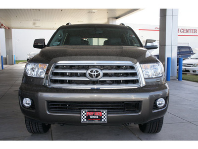toyota sequoia 2013 dk  green suv platinum gasoline 8 cylinders 2 wheel drive automatic 77469