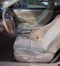 toyota camry solara 2004 beige coupe se gasoline 4 cylinders front wheel drive automatic with overdrive 77020
