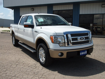 ford f 150 2012 white lariat flex fuel 8 cylinders 4 wheel drive automatic 78861