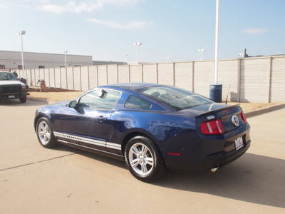 ford mustang 2012 dk  blue coupe v6 gasoline 6 cylinders rear wheel drive automatic 76108