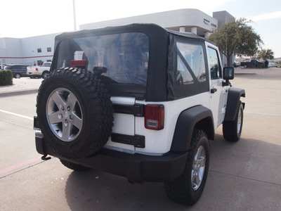 jeep wrangler 2012 white suv sport 6 cylinders automatic 75093