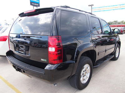 chevrolet tahoe 2012 black suv lt flex fuel 8 cylinders 2 wheel drive automatic 78130