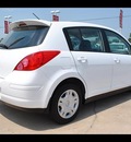 nissan versa 2012 white hatchback gasoline 4 cylinders front wheel drive automatic with overdrive 77090