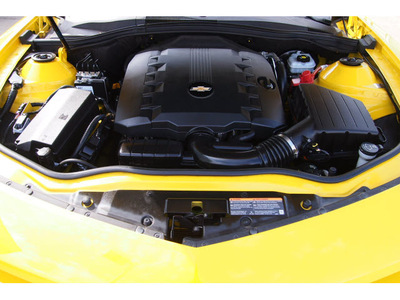 chevrolet camaro 2010 yellow coupe lt gasoline 6 cylinders rear wheel drive automatic 77074