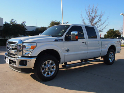 ford f 250 super duty 2012 white lariat 8 cylinders automatic 76011