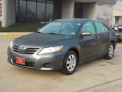 toyota camry 2010 dk  gray sedan le 4 cylinders automatic 77074