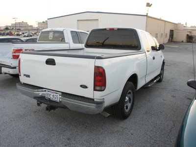 ford f 150 2000 off white xl v8 automatic 75062