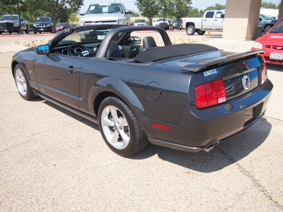 ford mustang 2008 gray gasoline 8 cylinders rear wheel drive automatic 77802