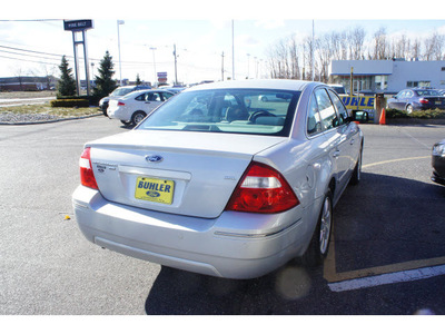 ford five hundred 2005 silver frost sedan sel gasoline 6 cylinders all whee drive automatic 07724