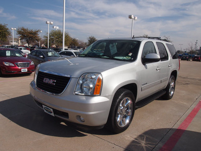 gmc yukon 2010 silver suv slt flex fuel 8 cylinders 4 wheel drive automatic 75093