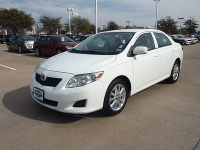 toyota corolla 2009 white sedan le gasoline 4 cylinders front wheel drive automatic 75093