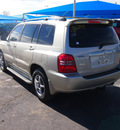 toyota highlander 2003 gold suv limited gasoline 6 cylinders all whee drive automatic 76234