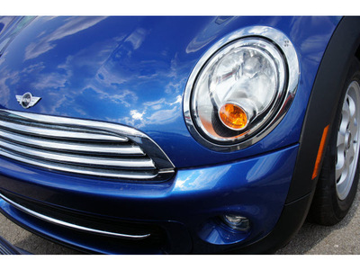 mini cooper 2012 blue hatchback gasoline 4 cylinders front wheel drive 6 speed manual 78729