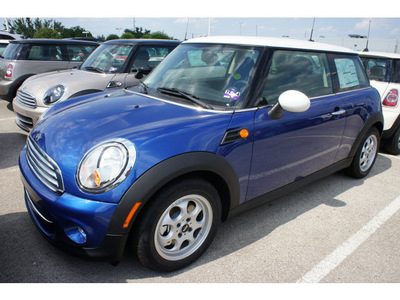 mini cooper 2012 blue hatchback gasoline 4 cylinders front wheel drive 6 speed manual 78729