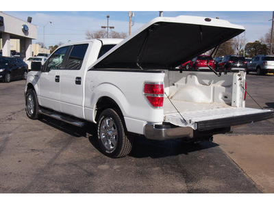 ford f 150 2009 white xlt gasoline 8 cylinders 2 wheel drive 6 speed automatic 73703