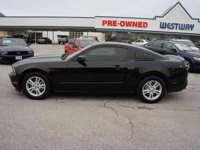 ford mustang 2012 black coupe v6 gasoline 6 cylinders rear wheel drive automatic 75062