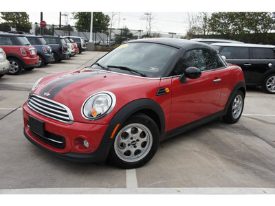 mini cooper 2012 red coupe gasoline 4 cylinders front wheel drive 6 speed manual 78729