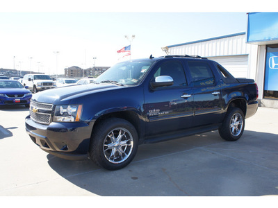 chevrolet avalanche 2011 blue suv lt flex fuel 8 cylinders 2 wheel drive automatic 77034