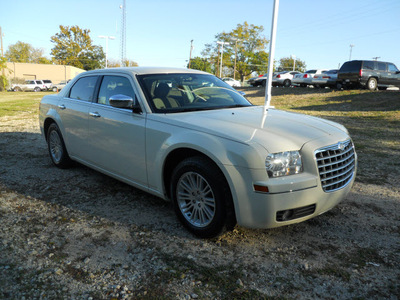 chrysler 300 2010 white sedan touring gasoline 6 cylinders rear wheel drive automatic 75606