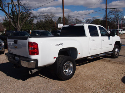 chevrolet silverado 3500hd 2012 white ltz diesel 8 cylinders 4 wheel drive allison 76520