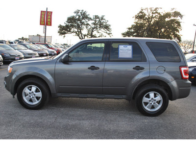 ford escape 2009 gray suv xls gasoline 4 cylinders front wheel drive automatic 78216