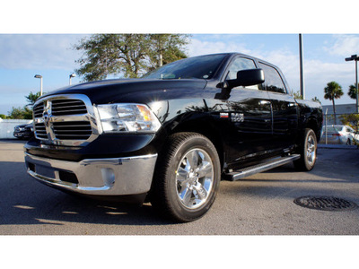 ram 1500 2013 black big horn 8 cylinders automatic 33157